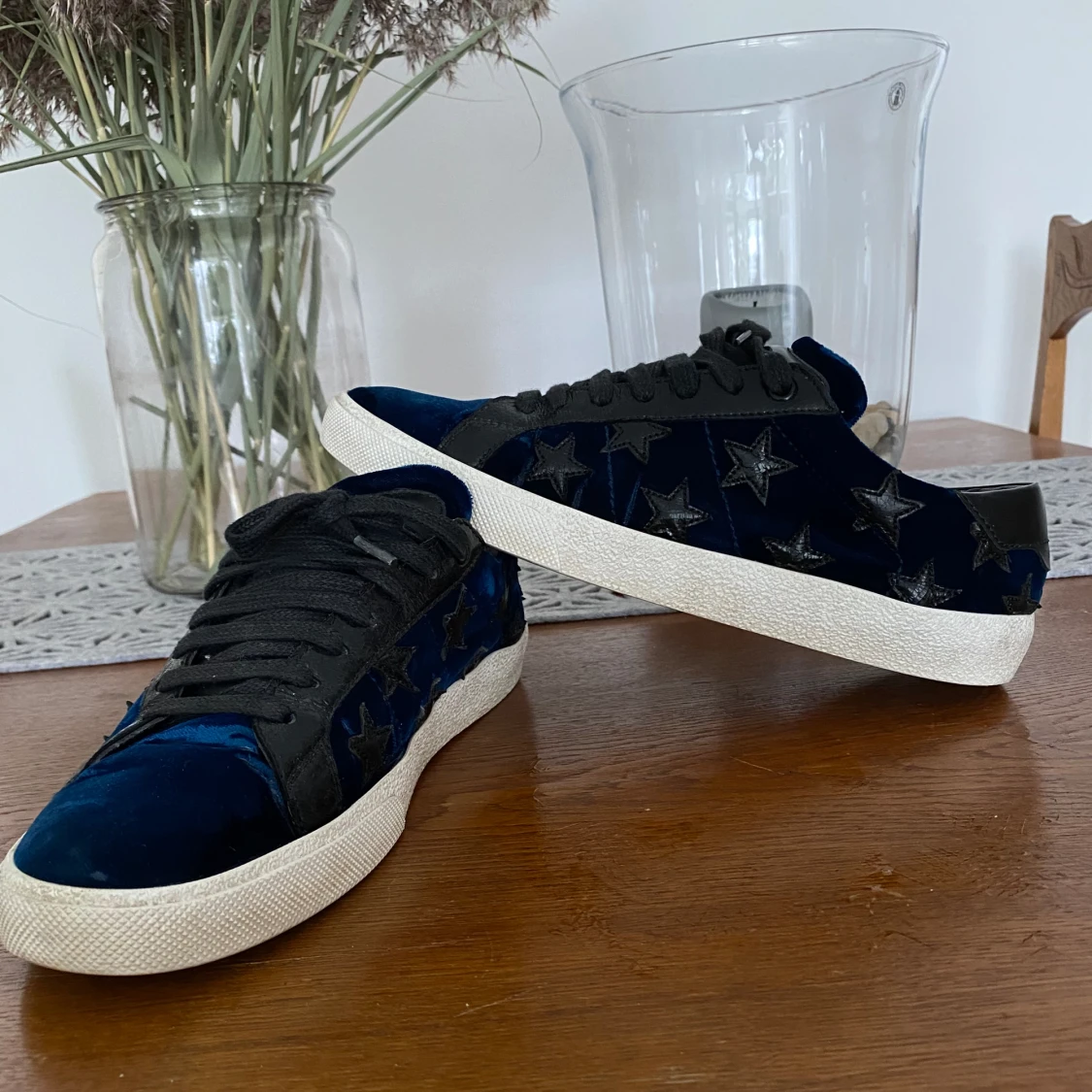 Saint Laurent Sneakers - 90