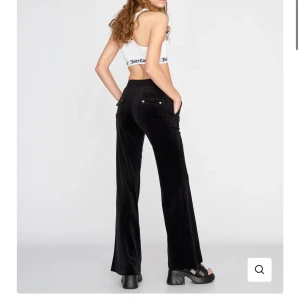 Juicy Couture  - Säljer mina fina mjukisbyxor från jc, väldigt fint skick och inte mycket använda Storlek M 