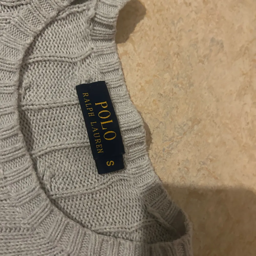 Polo Ralph Lauren stickad tröja i mycket bra skick  Nypris:1300. Stickat.