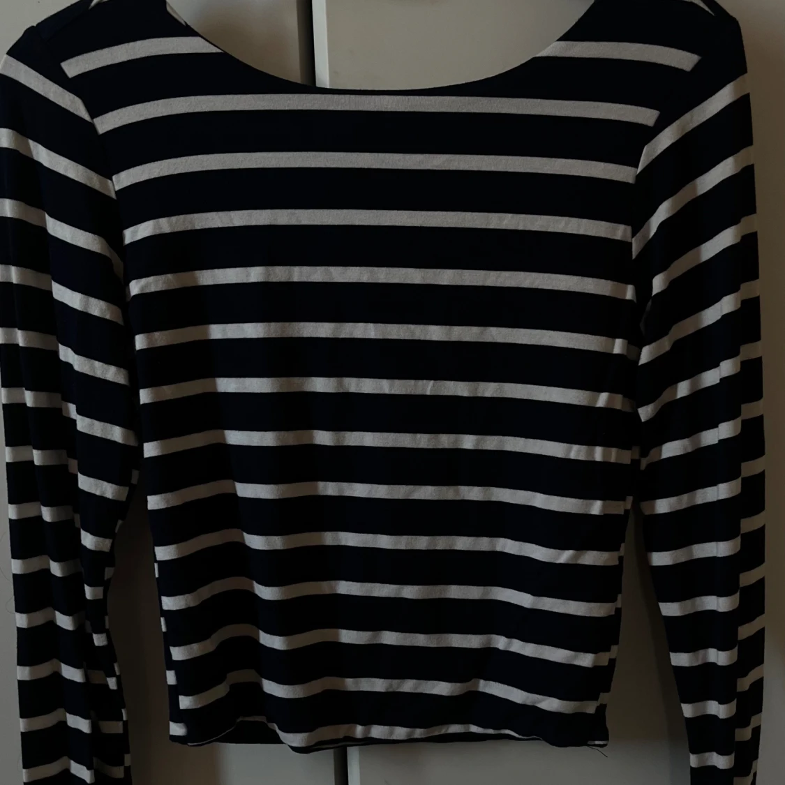 Crop top (open back)
