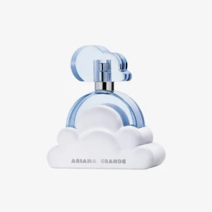 Cloud - Ariana Grande - Säljer min Ariana Grande parfym 50 ml. Används några gånger som visas på bilderna. Men den är gott som ny. Köptes för 455 kr säljer den för 300 kr.