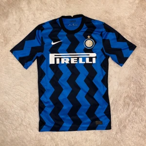 Inter fotbollströja - Är typ som ny