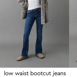 Intressekoll på mina nya low waist bootcut jeans från Gina Tricot!💙 Storlek 32! Använd endast en gång, så i nyskick! Köptes för 499kr, säljer för 299kr. Hör dig om du är intresserad🤩