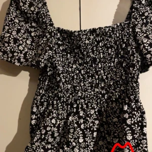 Linne - Linne med volang armar från HM