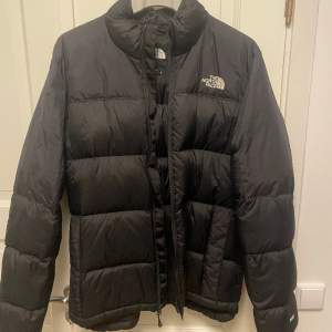 North Face 700 jacka i ny skick  Inga fel på den   Storlek M