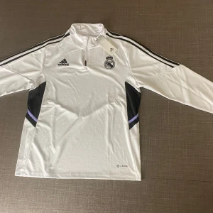 Real Madrid halv zip  - Helt ny storlek M 