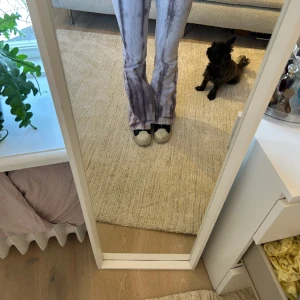 Lågmidjade coola jeans - Säljer dessa jätte coola lågmidjade jeans!