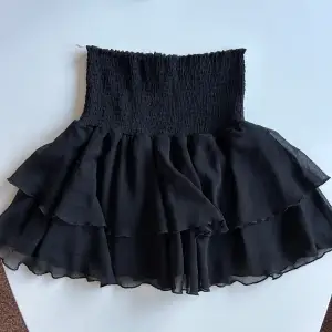 Superfin kjol med volang