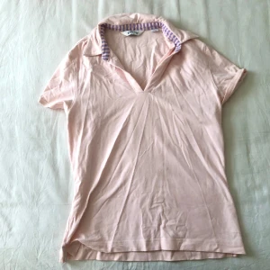 Rosa coquette tröja - Super söt ljusrosa tröja som inte kommer till användning 🫶💞 Bra skick