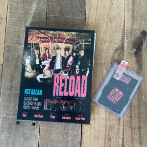 Nct Dream - Reload - Reload - Ridin’ ver,  1 photocard + 1 cirkle ingår (annat pc tillgängligt). Köpare står för frakt, skicka dm om du har några frågor! <3