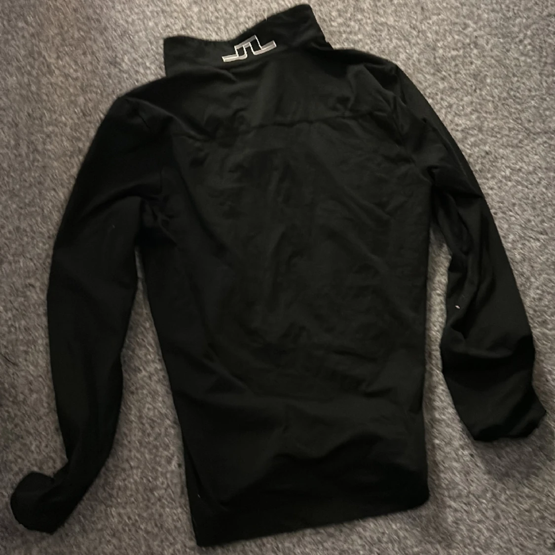 J Linde berg zip  - 91