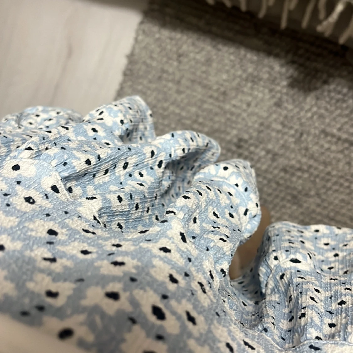 Blå fjol med blommor - 91