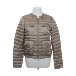 J.lindeberg dunjacka - Fint skick. Liten i storleken. Bud är välkomna 