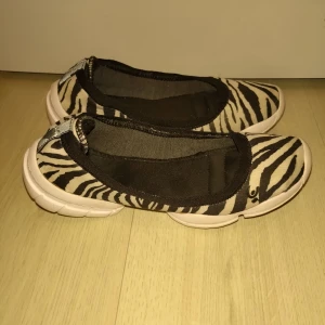 Ballerinaskor från freddystore i storlek 37 - Ballerinaskor i storlek 37