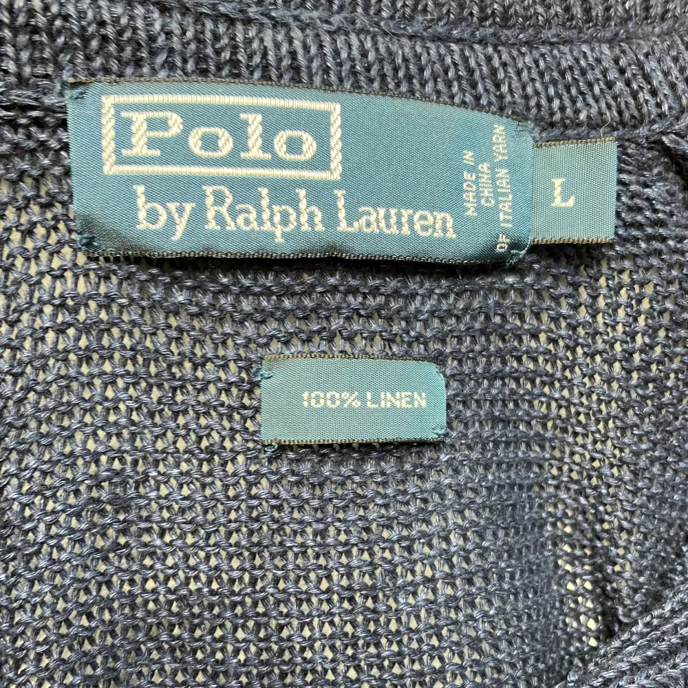 Jätte skön Ralph Lauren tröja som jag använt sparsamt. 👔 Hör gärna av er om det är något ni undrar. 📧 / Isac. Tröjor & Koftor.