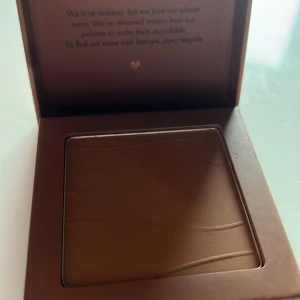 Bronzer  - Bronzer från Barry M🩵dendär använd ett par gånger men då jag har många andra används denna tyvärr ej 