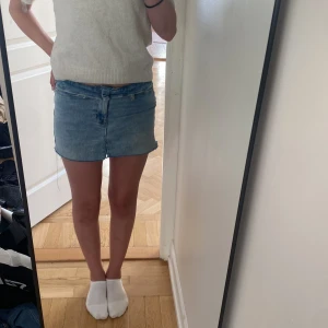 jeanskjol - Jättefin jeanskjol,egensydd Pris kan diskuteras 