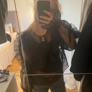 Festtopp - Superfin tyll festtopp! Nyskick från gina💞