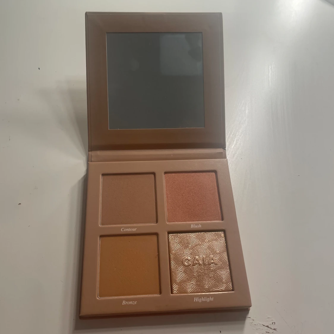 Caia classy palett  - 90