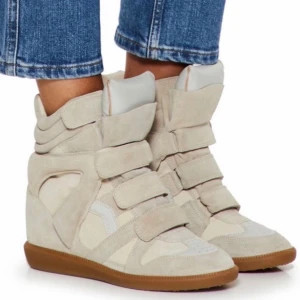 Isabel marant - Intressekoll på mina Beige isabel marant skor i storlek 37💕💕