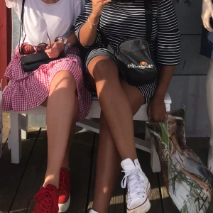 Klänning - Rak i passformen med super gulliga ärmar⚡️🦋