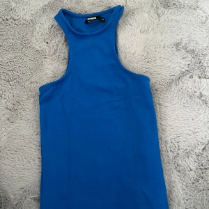 Topp - En oanvänd topp från bikbok💗