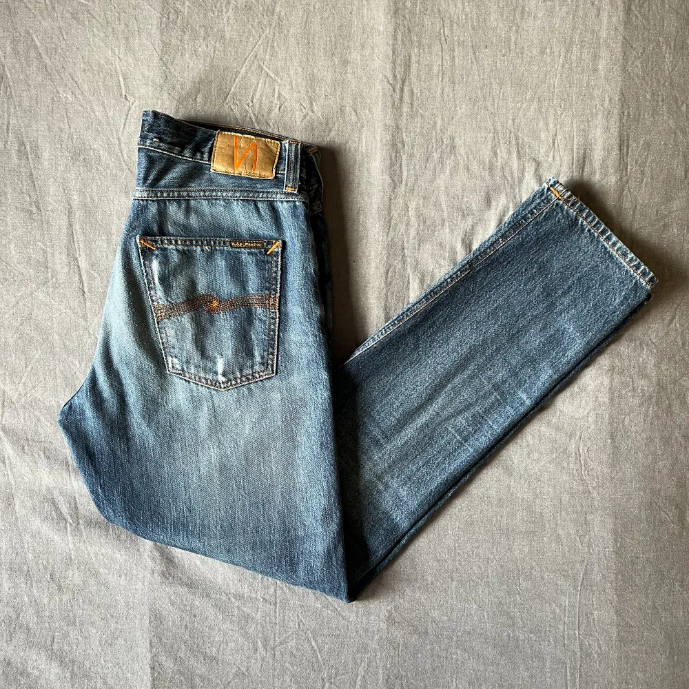Säljer dessa feta jeans från nudie jeans co. Lätt använda utan skador som hål osv. Storlek W30L32. Säljer pga dom inte passade mig. Skriv gärna för mer information.. Jeans & Byxor.