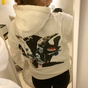 Slipknot hoodie - Köpt på Slipknots turné för något år sedan, aldrig kommit till användning.