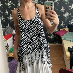 Zebra Topp  - 2000s Kesha inspirerad top  60kr+frakt
