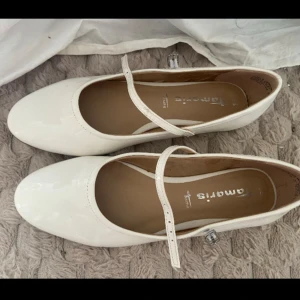 Mary janes  - Superfina ballerinaskor i Mary janes modell, har endast kommit till använd 1 gång så är i stort sätt som nya 🤍