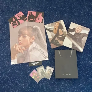 Blackpink album + photocard  - Rensar ut mina album. Skicka gärna ett PM om du undrar något eller vill ha vidare information, jag blir gärna av med detta då jag inte har plats längre. Alla fotokort finns också uft på mitt trading konto @collector_swedn på Instagram :) 