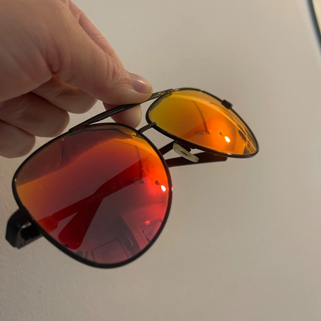 Le Spec Solglasögon röd/ orange/ Gul