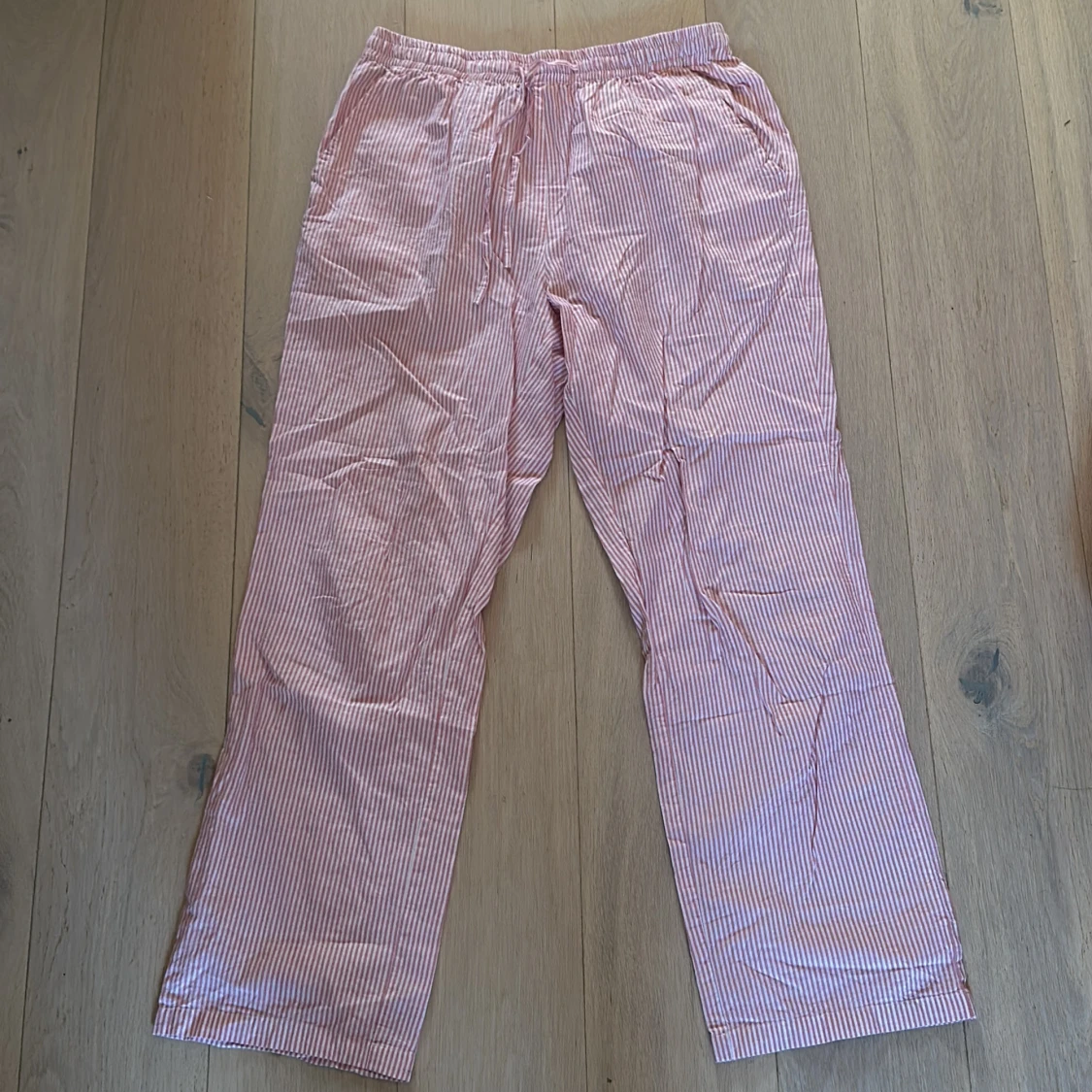 Randiga linbyxor från lager 157