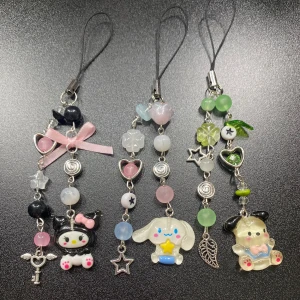 sanrio nyckelring  - 100% handgjorda av mig! Läs sista bilden om du är intresserad av att köpa! Dem är 50 styck!  Endast kuromi finns kvar!