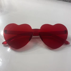 hjärtglasögon - röda hjärtglasögon, coola!