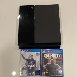 Ps4 till salu och den ingår med 2 spel fifa23 och black ops 3