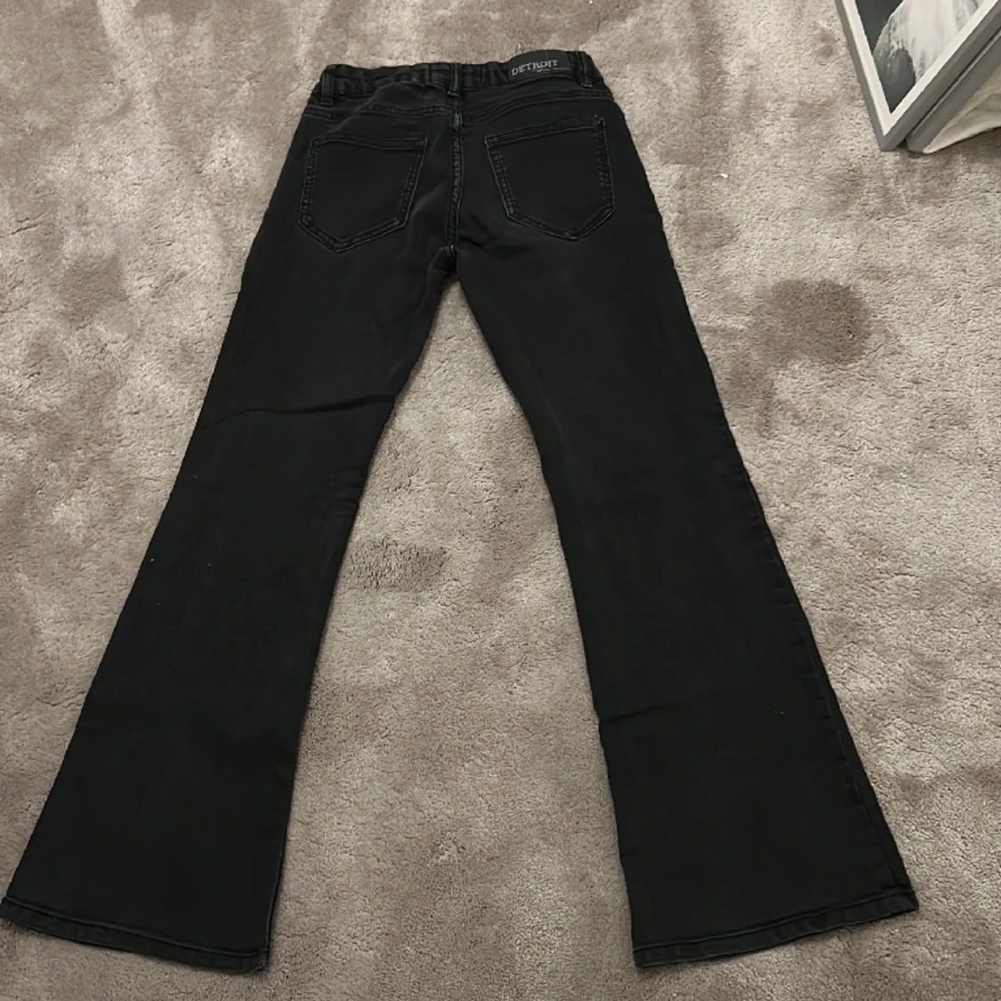 Svarta bootcut jeans - 91