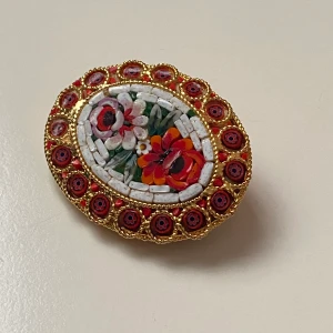 Vintage brosch  - Vacker brosch med mosaik  