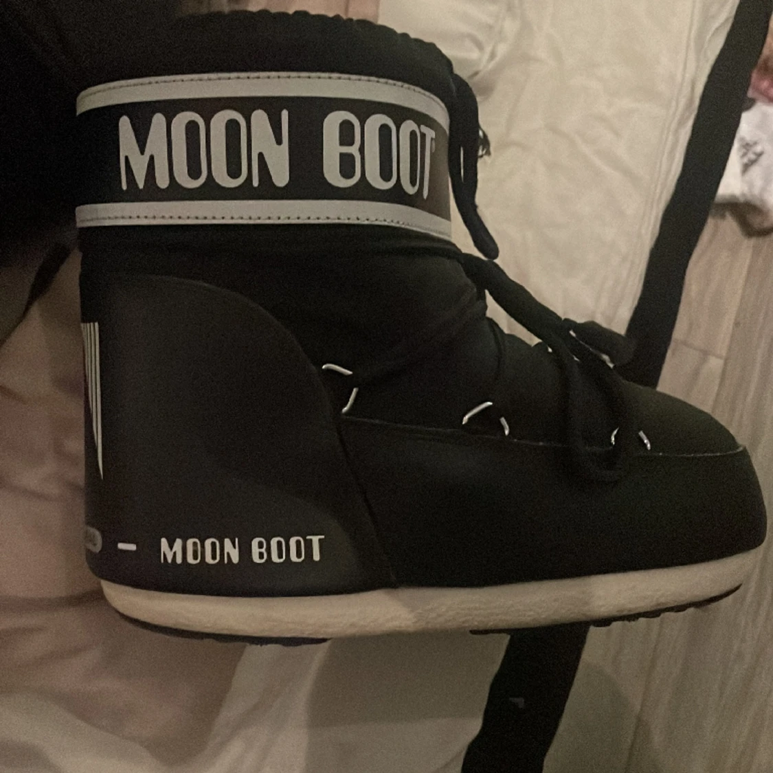 Moon boots