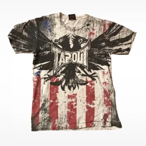 Tapout America - Bredd, 47cm. Längd, 65cm. Perfekt för att visa bälte. Ställ gärna frågor :)