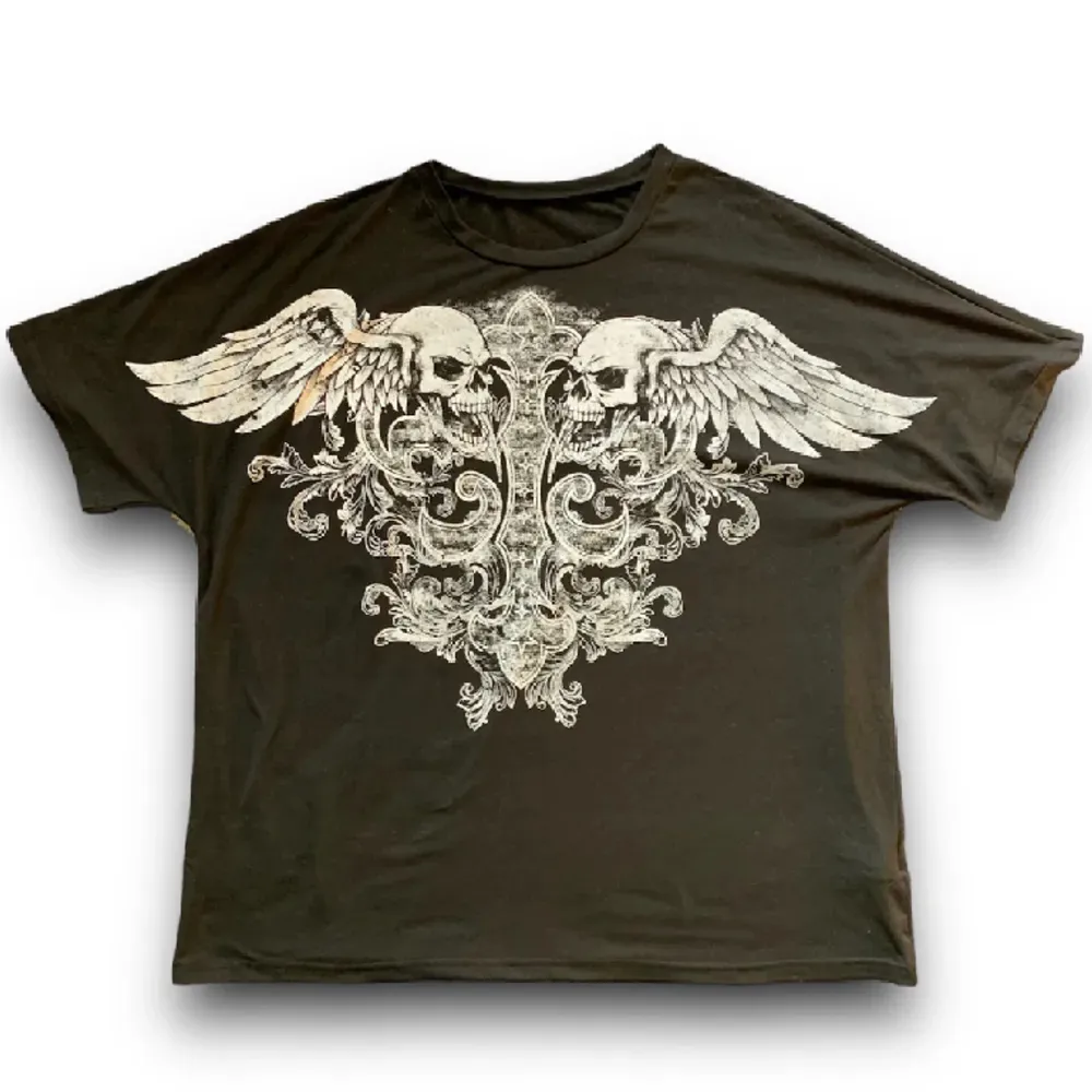 Affliction style.. T-shirts.
