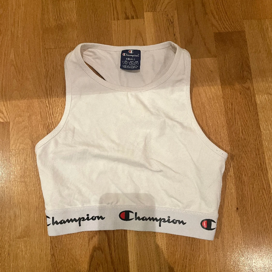 Champions crop top
