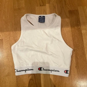 Champions crop top - Som ny! Använd en gång!