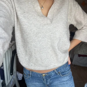 Tröja - Söt o användbar, lite nopprig