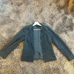 Jacka  - Jättesnygg och i bra skick! 