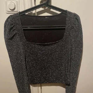 Ny annons  - Glitter topp