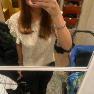 Virkad tröja  - Jättefin typ virkad topp från lindex. St M men passar S också!🥰🥰
