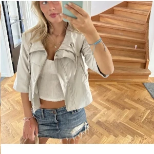 Trekvartsärmad jacka - Så fin Trekvartsärmad jacka 💓💓