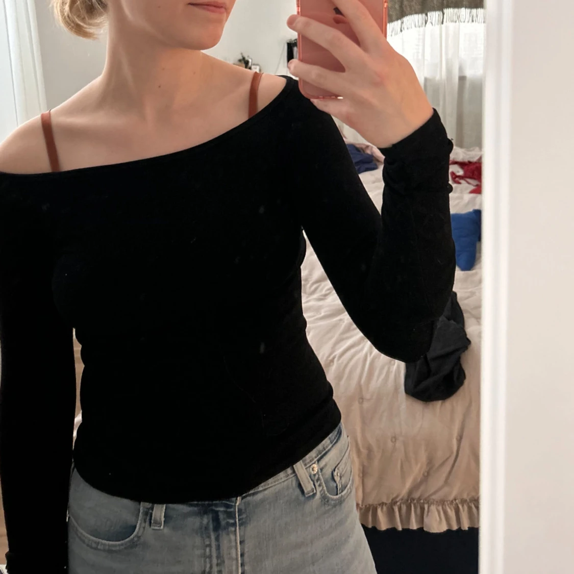 Off the shoulder tröja