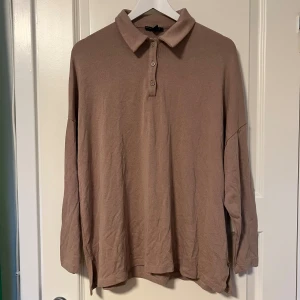 Beige tunn skjorta i bomull - Aldrig använd
